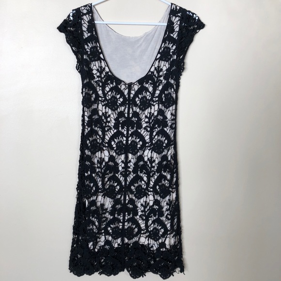 Sold- ARITZIA Wilfred dress with lace overlay - Picture 2 of 3